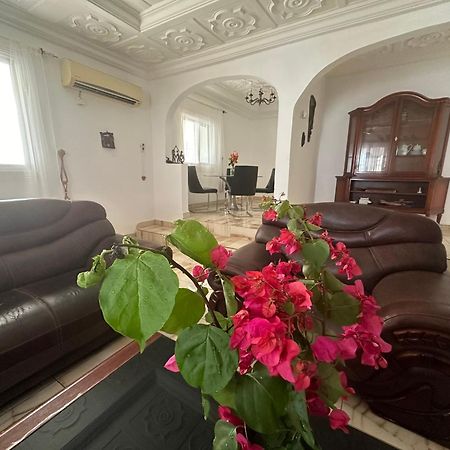 Fhs Foundation House Bijilo Bagian luar foto