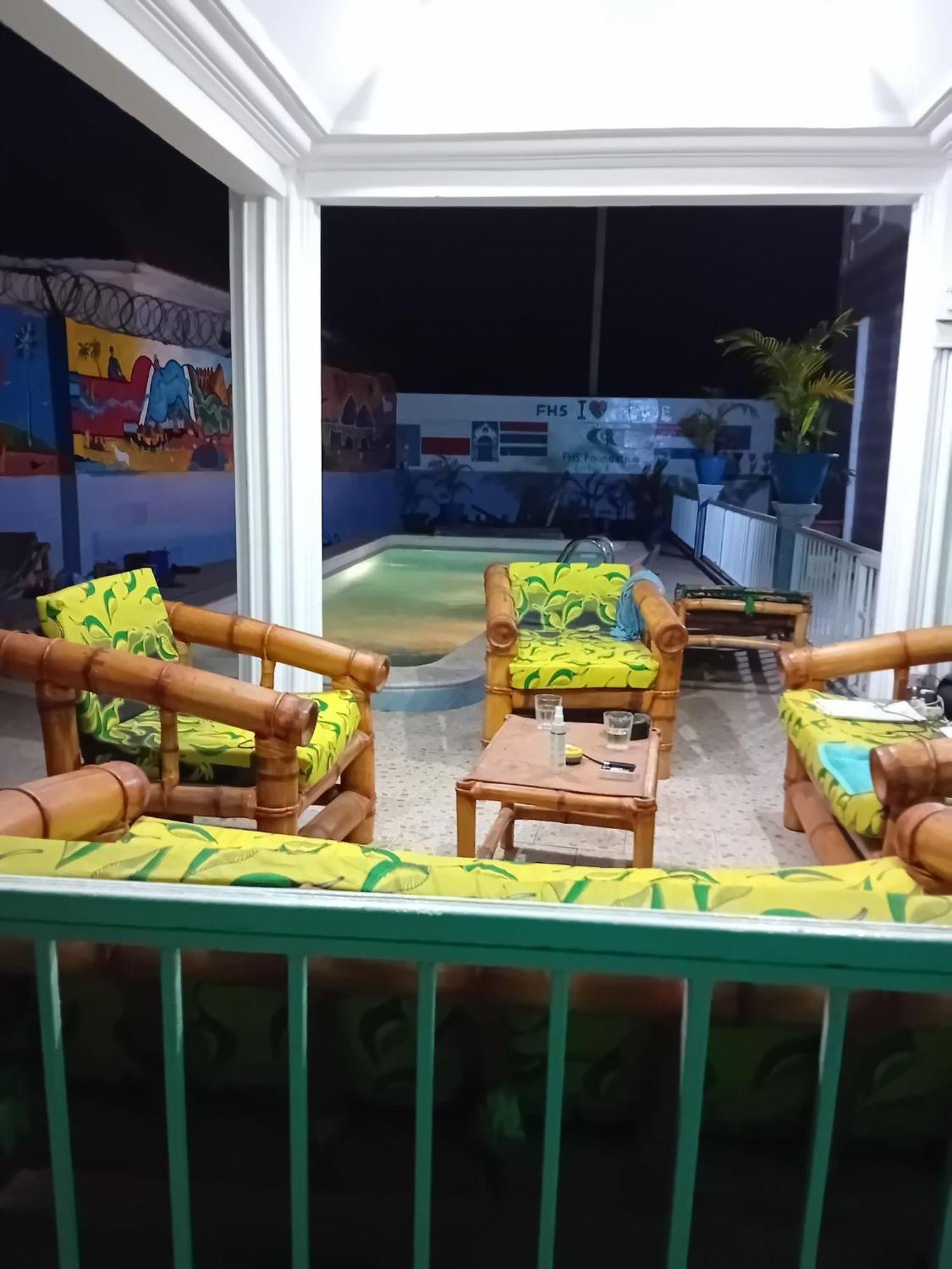Fhs Foundation House Bijilo Bagian luar foto