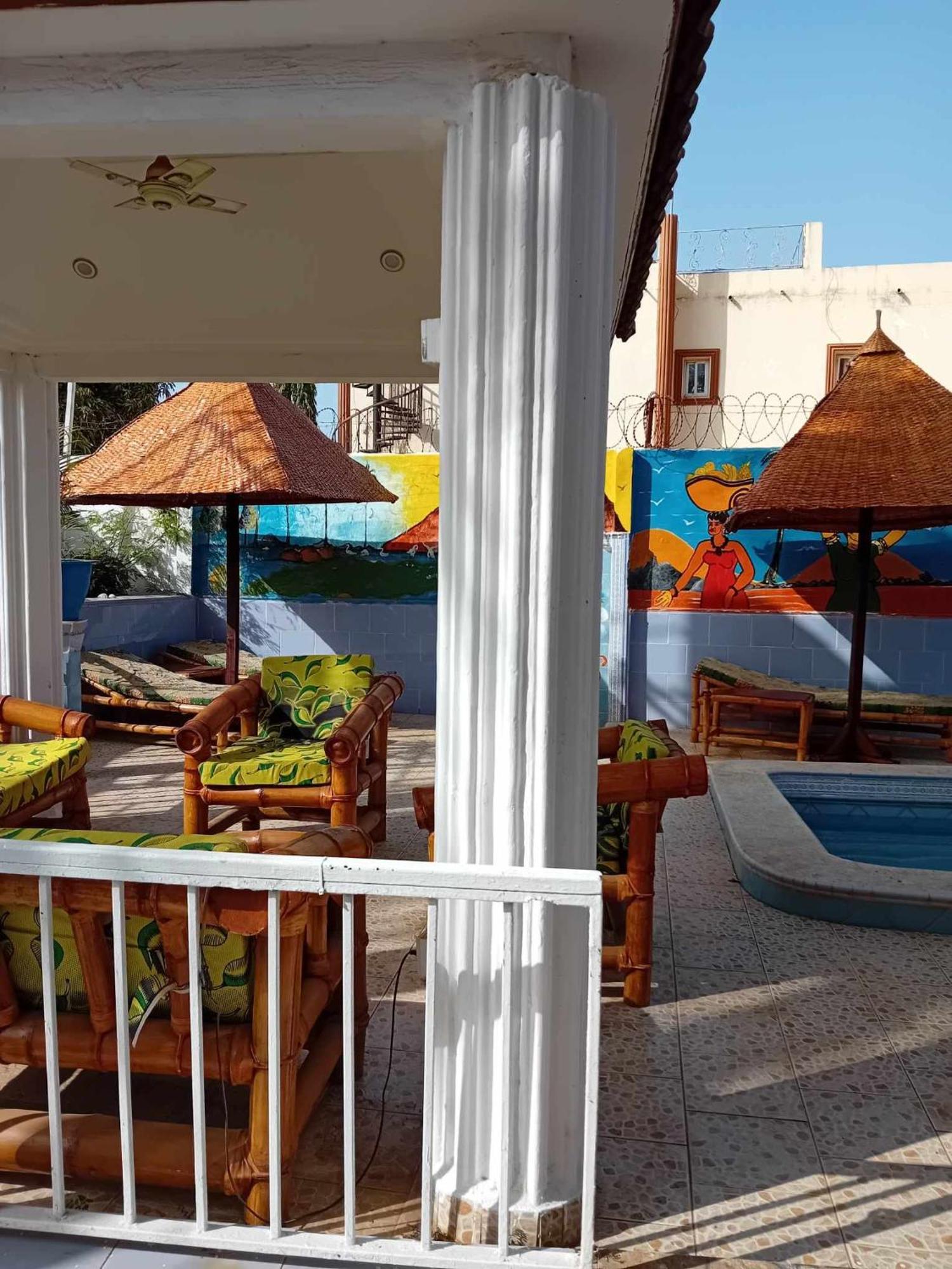 Fhs Foundation House Bijilo Bagian luar foto